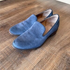 Sofft women’s Navy Suede Slip-On Loafers